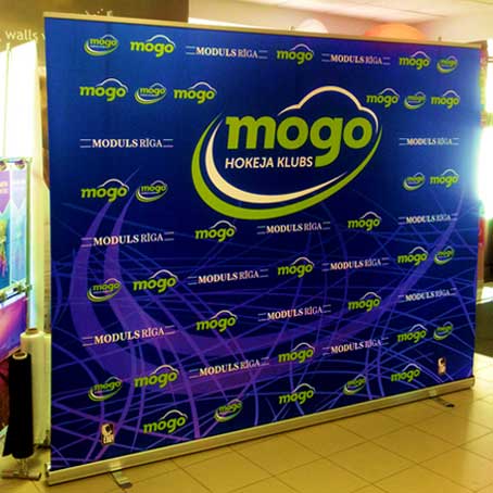 200x200 Roll up Banner
